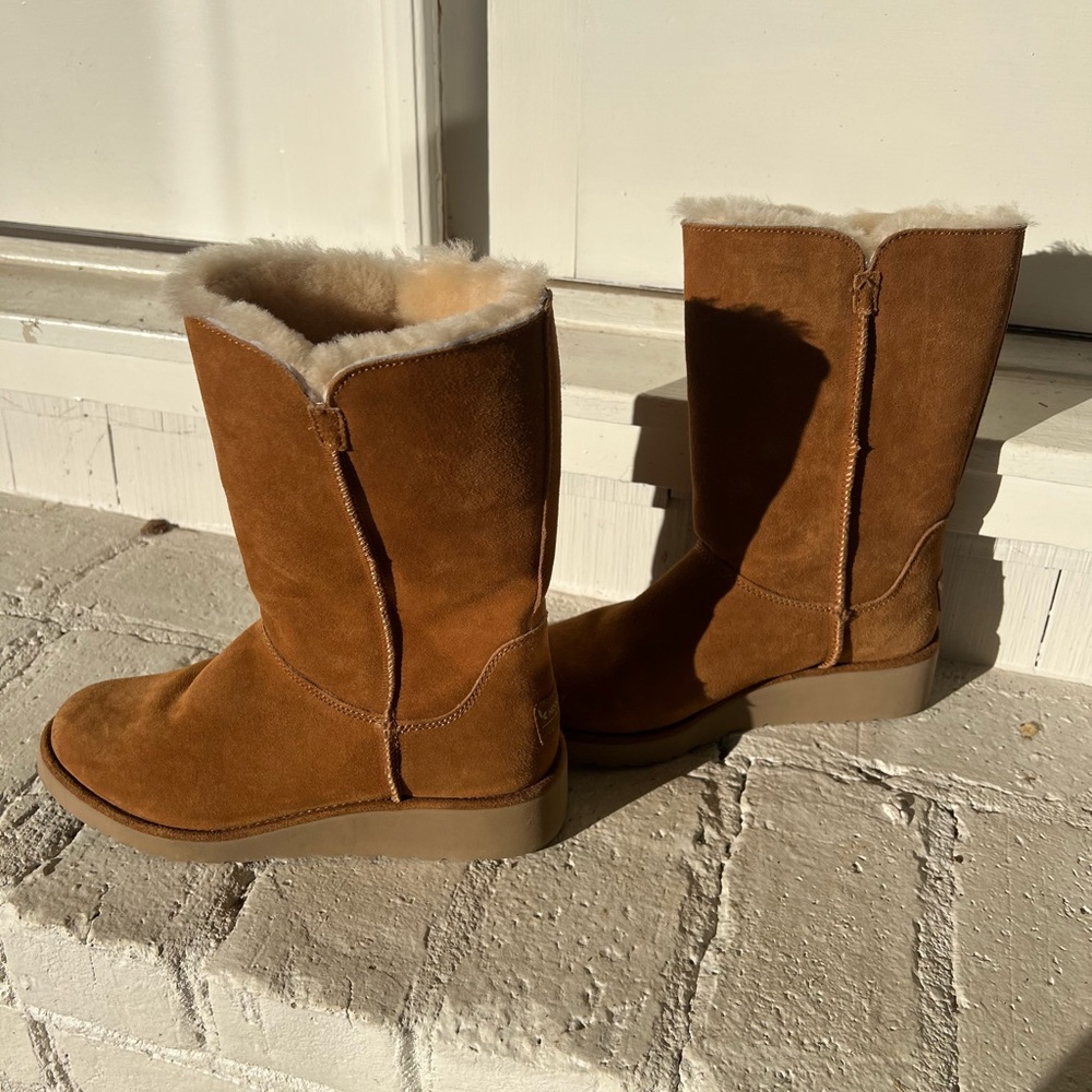 Koolaburra by UGG- size 6.5-7